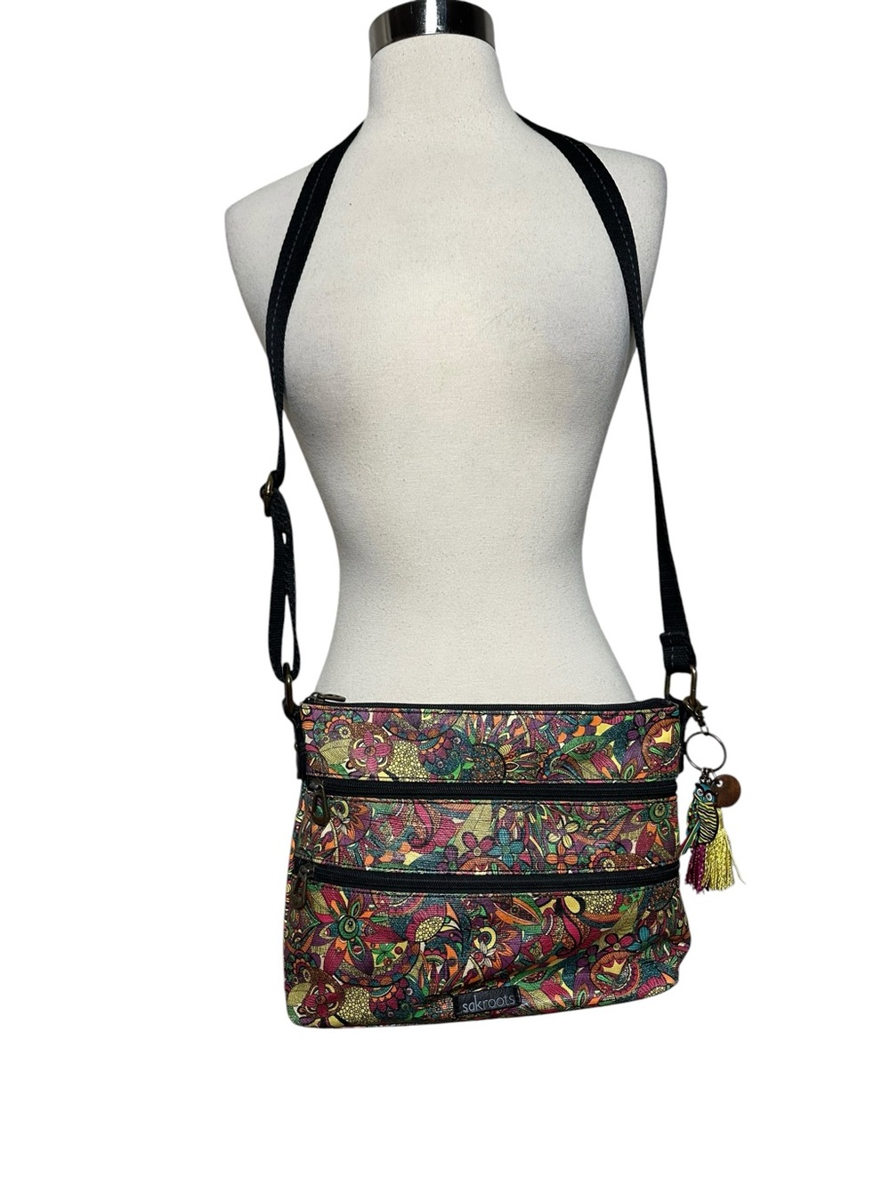 Sakroots Artist Circle Crossbody Purse Floral Psychedelic Owl Keychain Bag